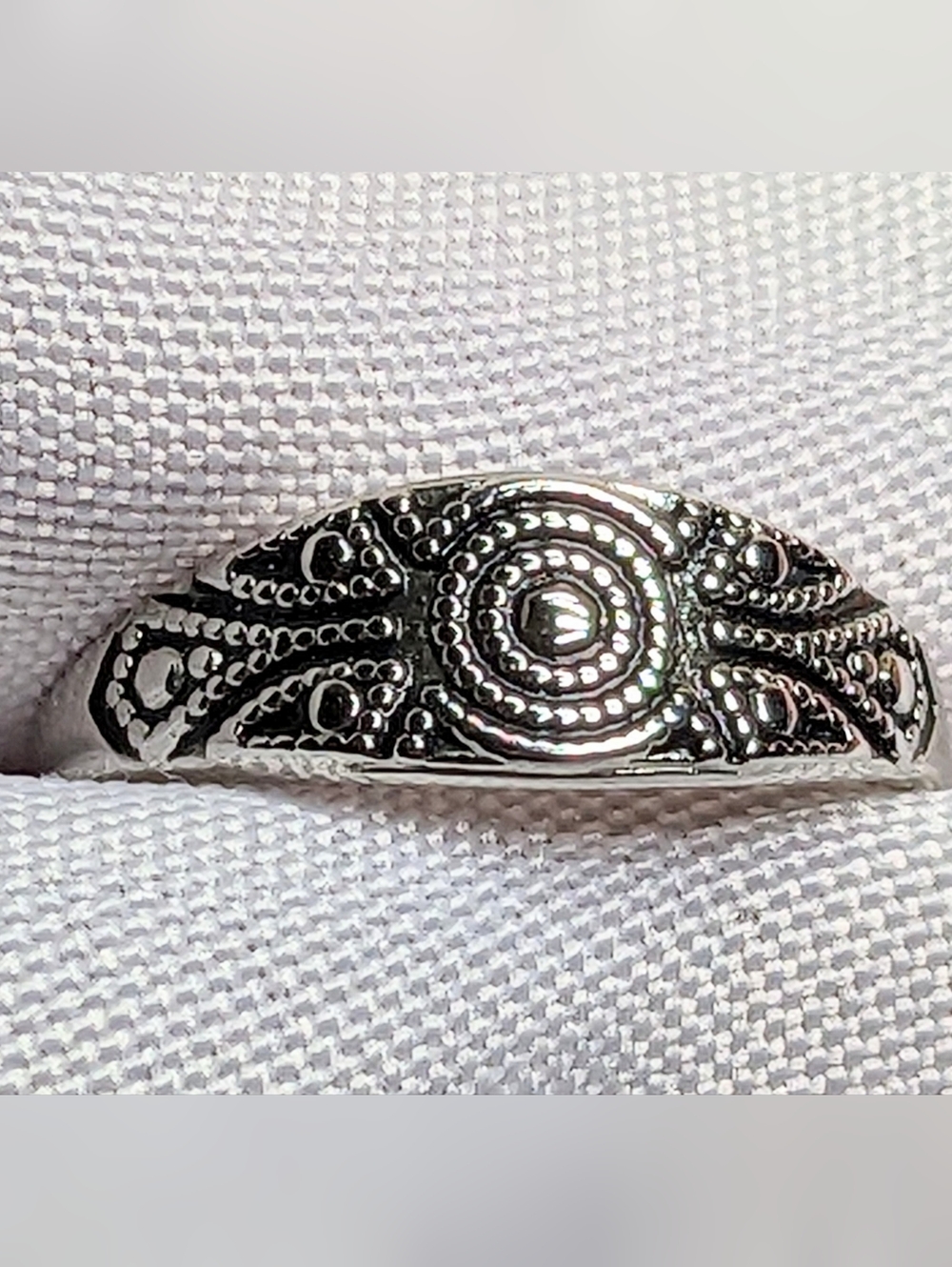 Avon Vintage Antiqued Pinky Ring, Silvertone, Sz 4.75, 1982 Collection